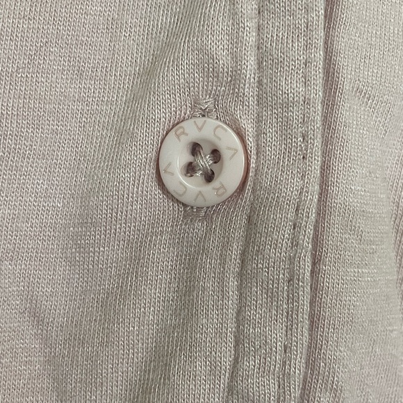 Short Sleeve V-Neck Button Down Top - Picture 6 of 6